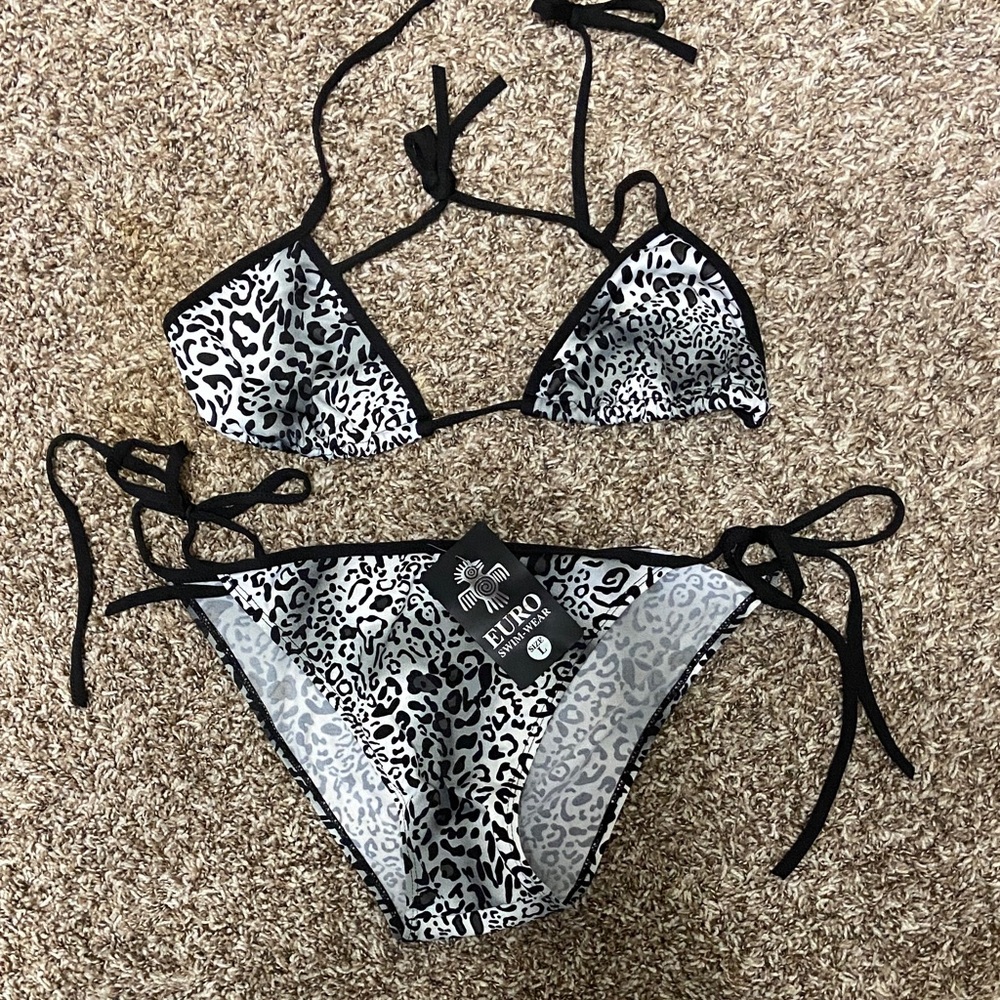 NWT Black & White Leopard Triangle Bikini